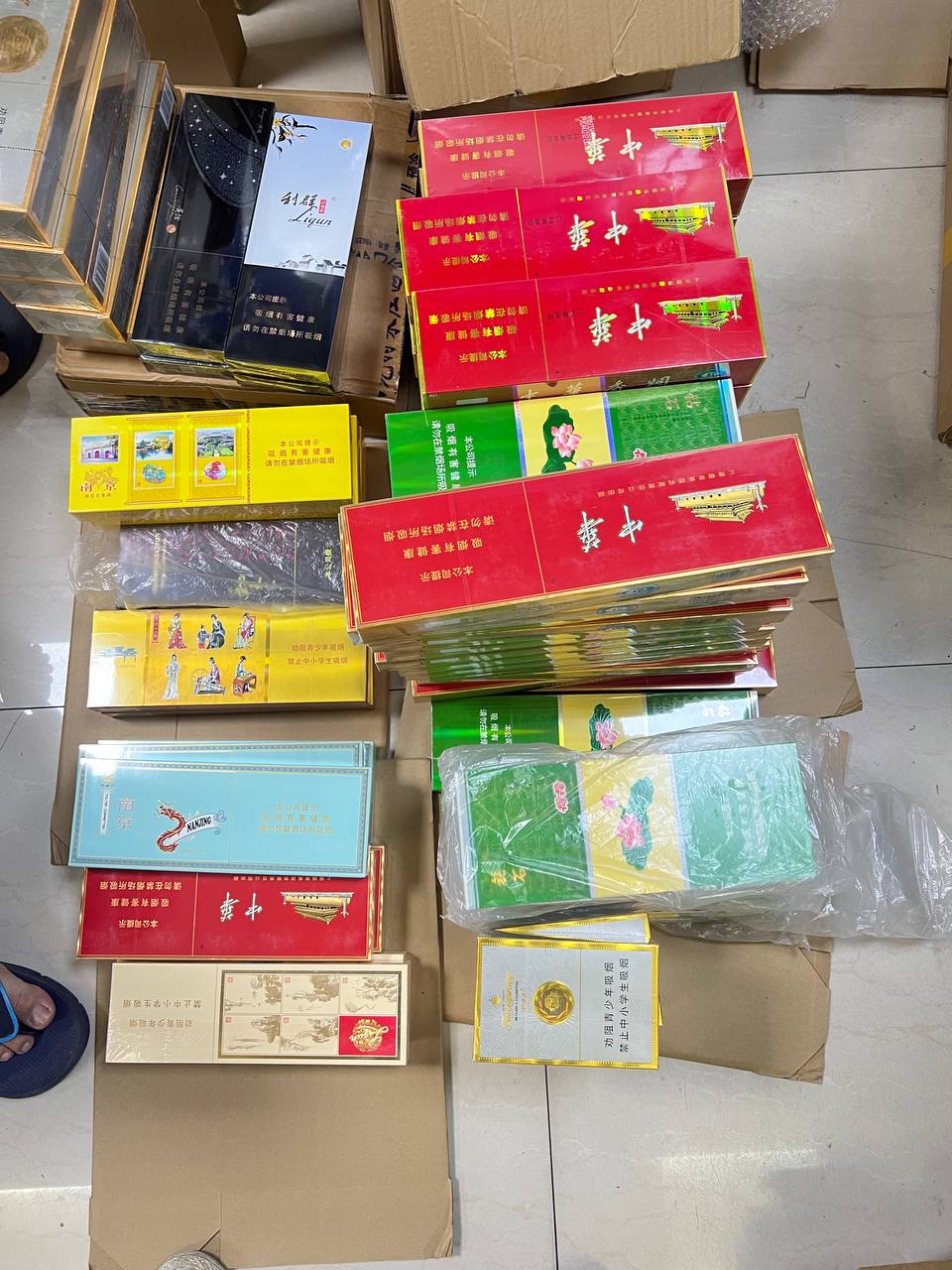 被老师摁着强进了她的身体メイリン モデルコレクショ...高清在线观看